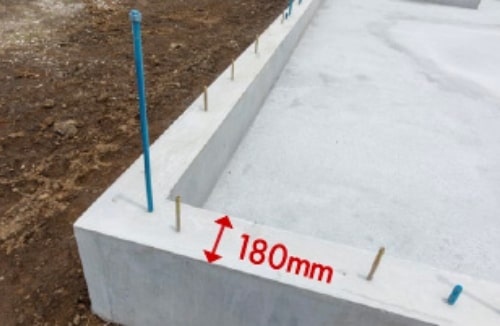 外周部の立ち上がりは180mm