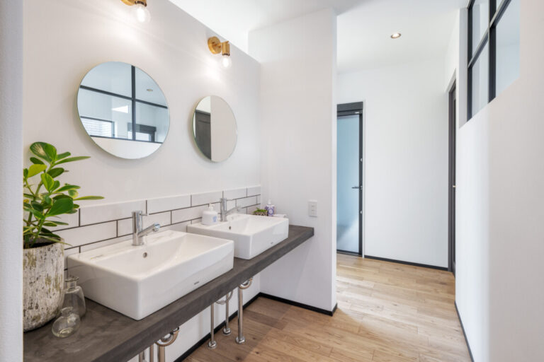 遊び心あふれる、家族と育つ家