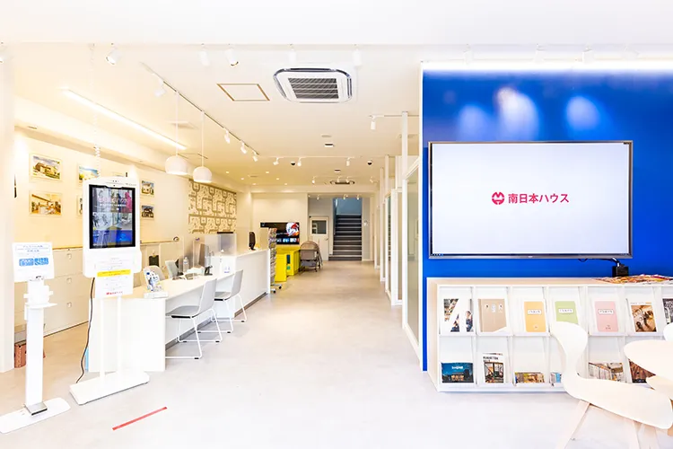 伊敷店外観・内観